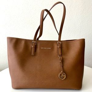 Michael Kors Jet Set Travel Tote in Luggage